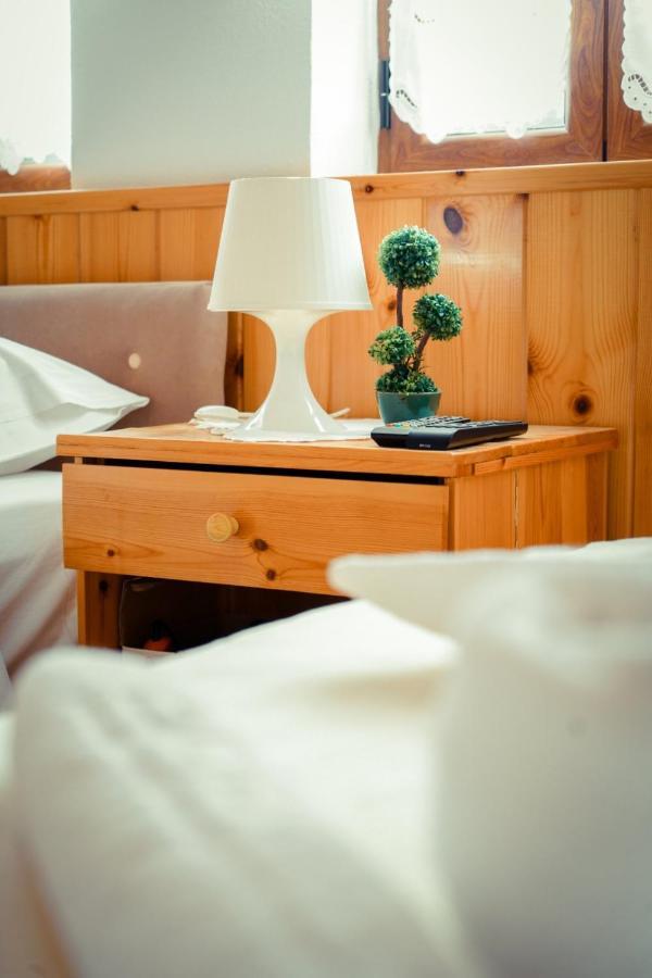 Hotel Domino Gjirokastra Zewnętrze zdjęcie