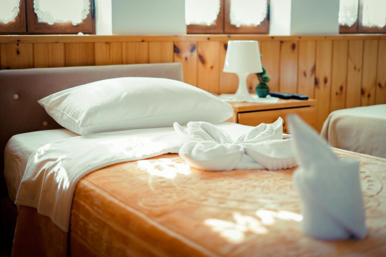 Hotel Domino Gjirokastra Zewnętrze zdjęcie