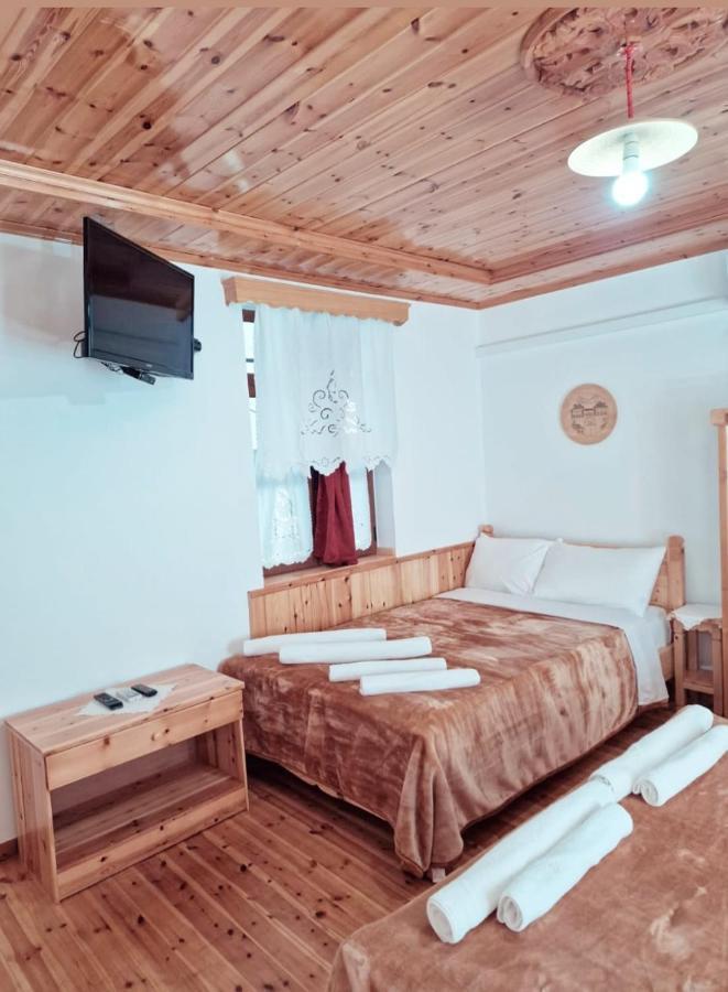 Hotel Domino Gjirokastra Zewnętrze zdjęcie