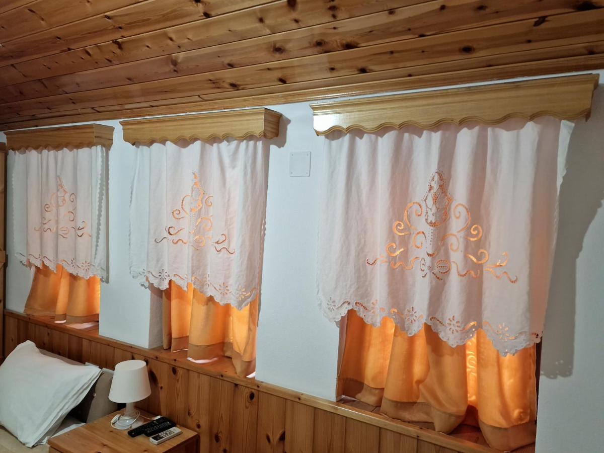 Hotel Domino Gjirokastra Zewnętrze zdjęcie