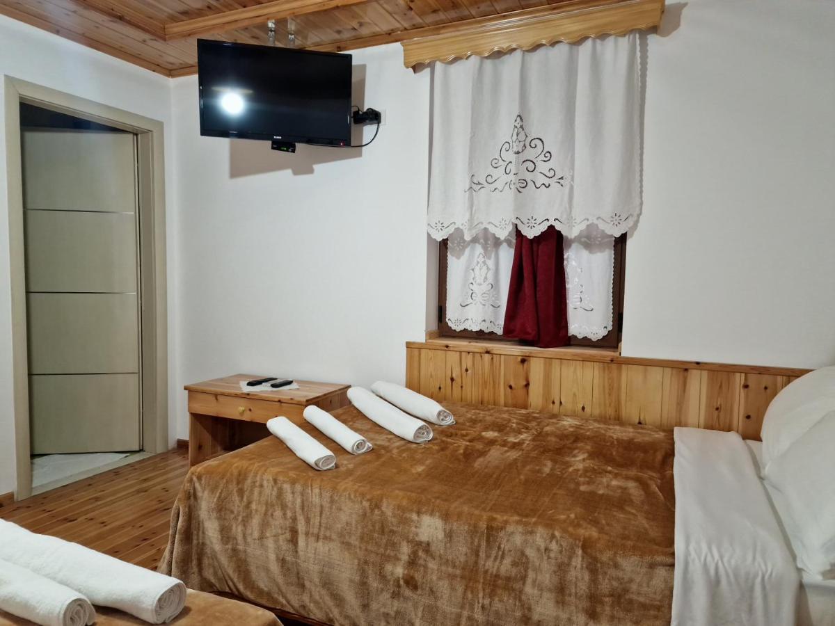 Hotel Domino Gjirokastra Zewnętrze zdjęcie