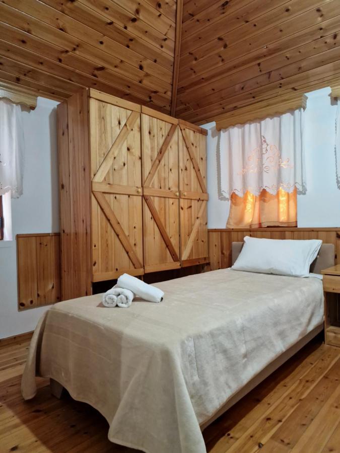Hotel Domino Gjirokastra Zewnętrze zdjęcie