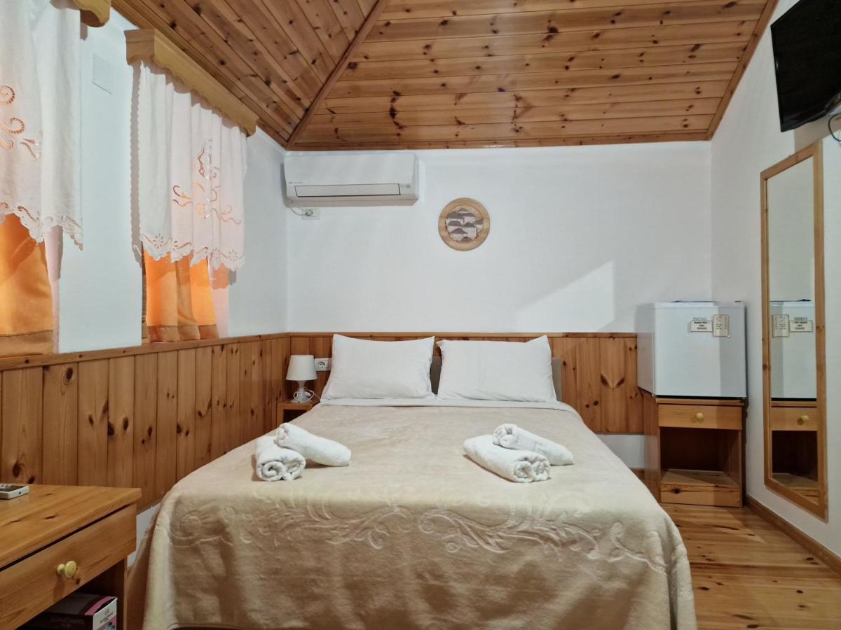 Hotel Domino Gjirokastra Zewnętrze zdjęcie