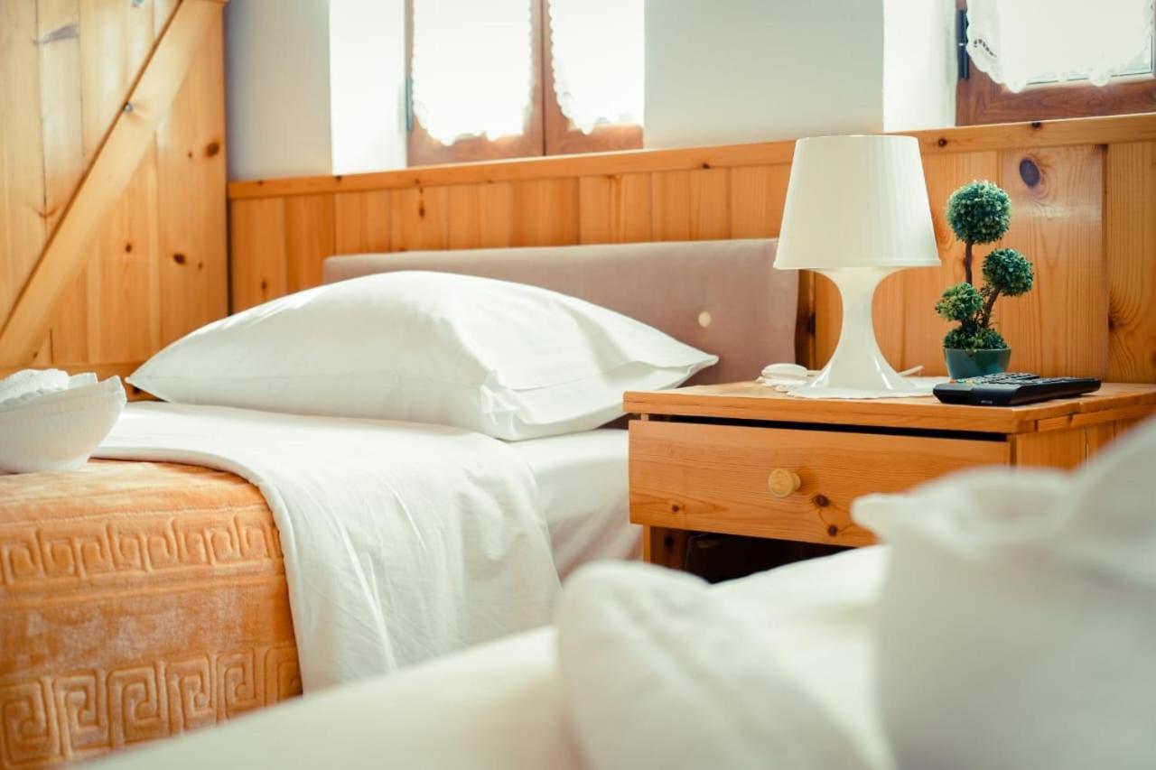 Hotel Domino Gjirokastra Zewnętrze zdjęcie