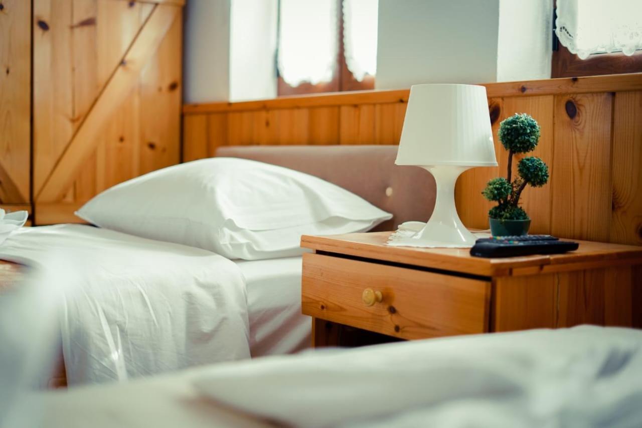 Hotel Domino Gjirokastra Zewnętrze zdjęcie