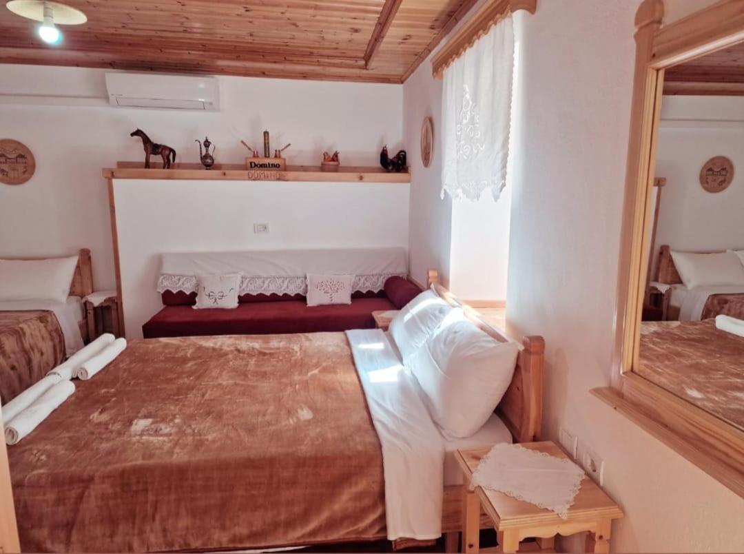 Hotel Domino Gjirokastra Zewnętrze zdjęcie