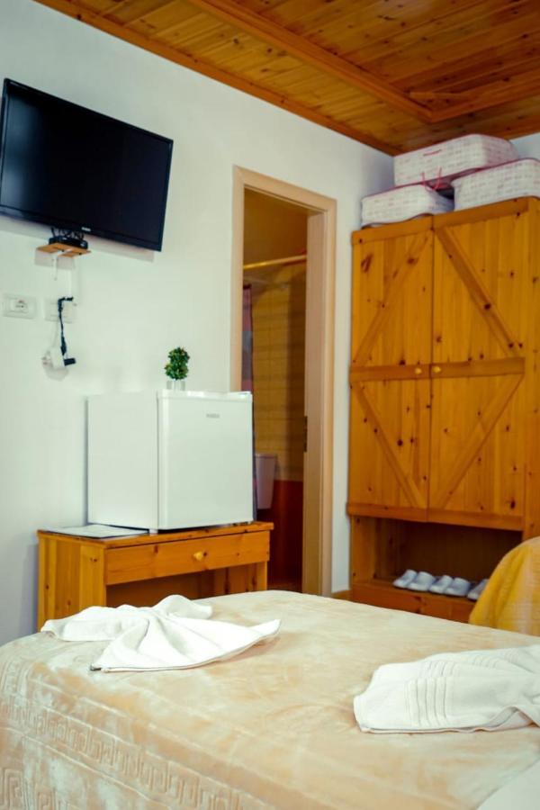 Hotel Domino Gjirokastra Zewnętrze zdjęcie