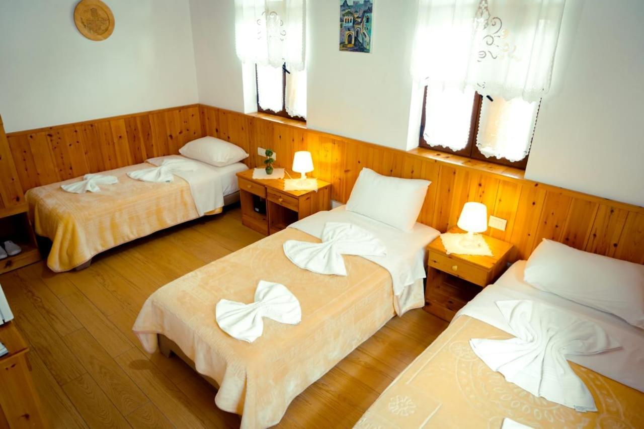 Hotel Domino Gjirokastra Zewnętrze zdjęcie
