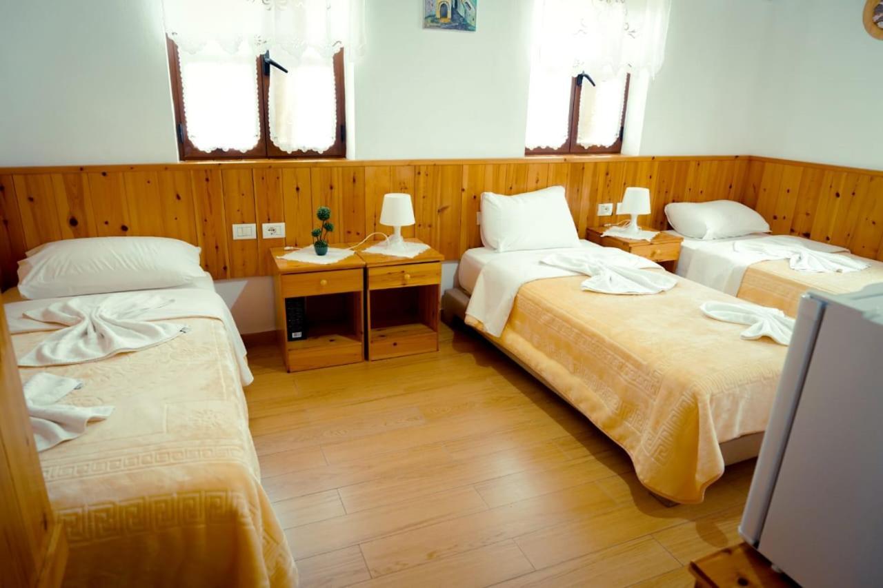 Hotel Domino Gjirokastra Zewnętrze zdjęcie
